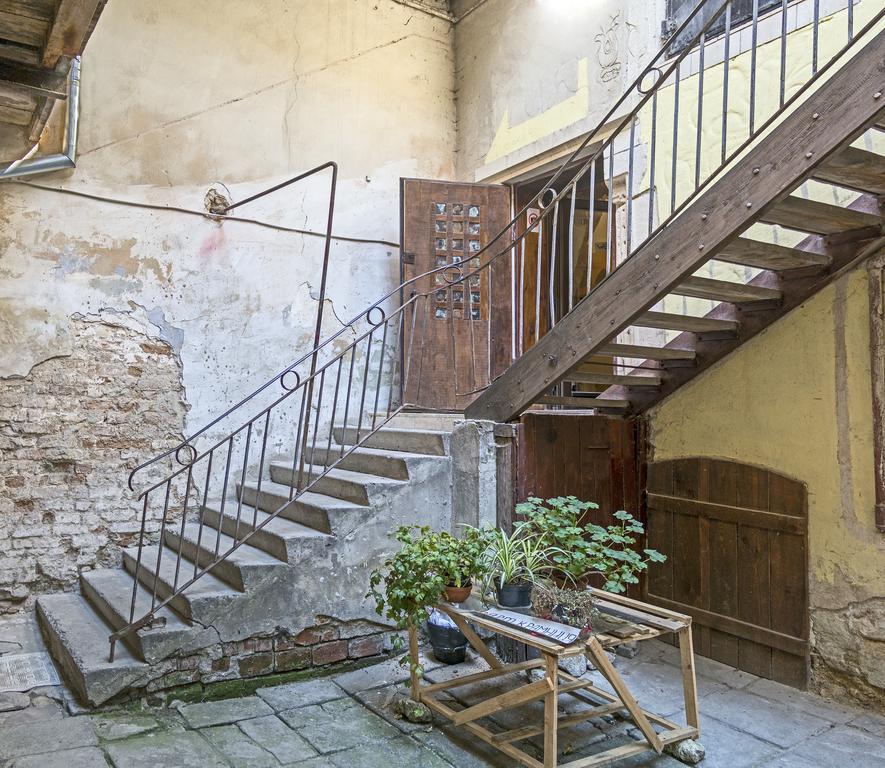 Art & House Apartamento Lviv Exterior foto